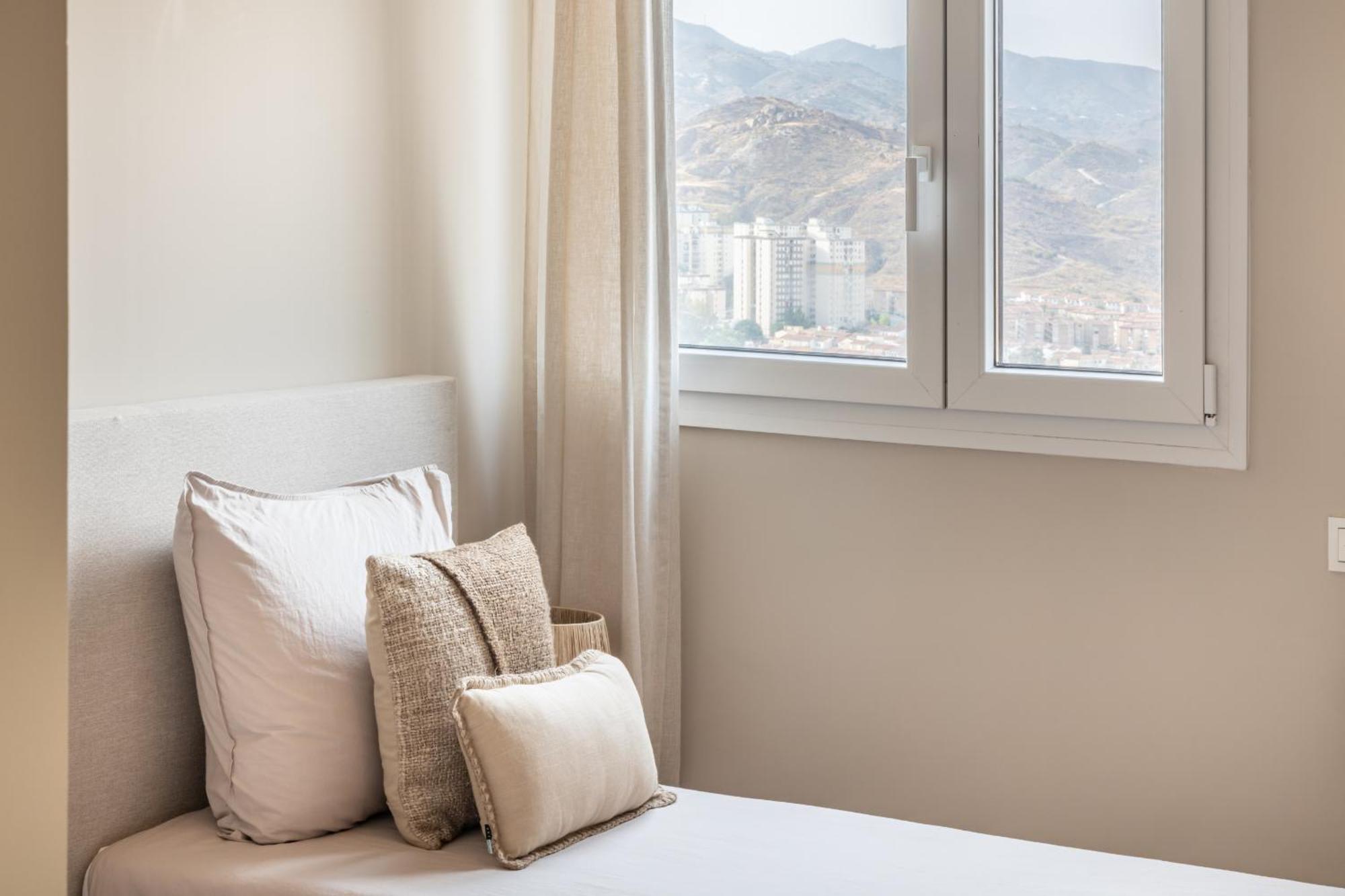 Skyline 5 Pool & Parking Free Apartment Málaga